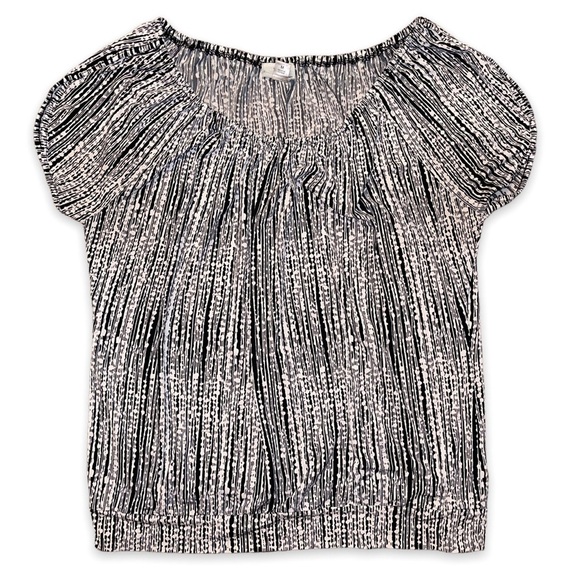 Stretch Short Sleeve Printed Blouse - Picture 2 of 8